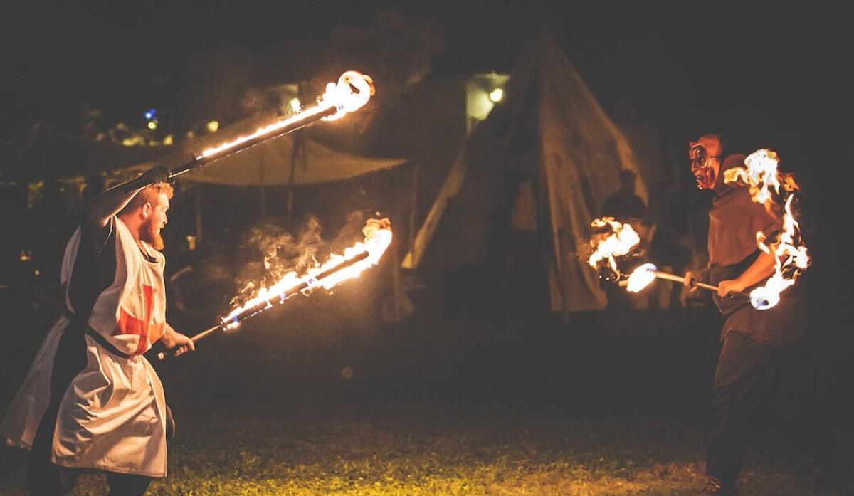 Spettacolo di focoleria con il gruppo storico "Burgo Turris"